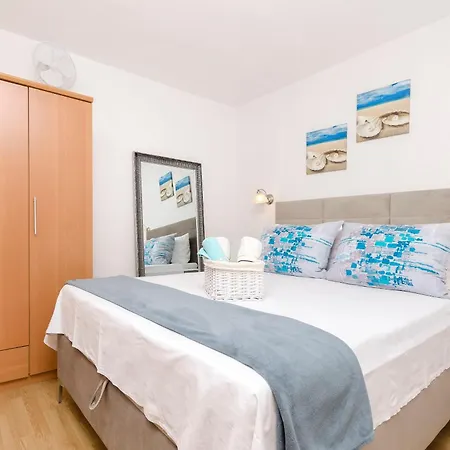 Ani Apartment *